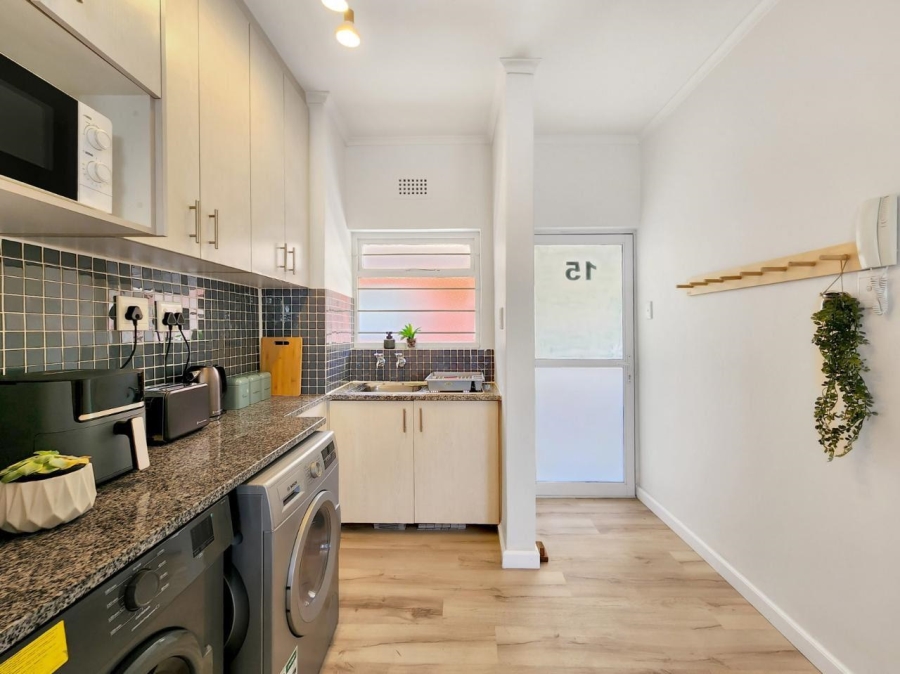 1 Bedroom Property for Sale in Three Anchor Bay Western Cape